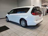 New 2026 Chrysler Pacifica Select image 4