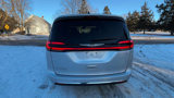 Used 2024 Chrysler Pacifica Touring-L image 4