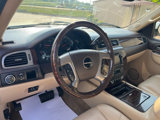 Used 2011 GMC Yukon Denali image 4