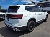 New 2025 Volkswagen Atlas Peak Edition SE image 4