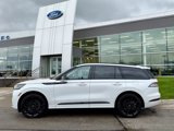 Used 2025 Lincoln Aviator Reserve w/ Equipment Group 201A image 2
