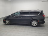 Used 2022 Chrysler Pacifica Touring-L image 3
