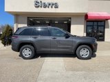 New 2025 Jeep Grand Cherokee Laredo image 4