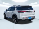 New 2025 Nissan Pathfinder Platinum image 4