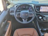 New 2025 Chrysler Pacifica Pinnacle image 5