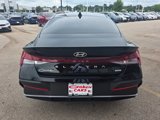 Used 2025 Hyundai Elantra SEL image 4