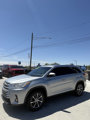 Used 2019 Toyota Highlander XLE image 3