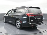 Used 2023 Chrysler Pacifica Limited image 4