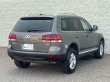 Used 2010 Volkswagen Touareg TDI image 6