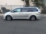 Used 2020 Toyota Sienna SE w/ Carpet Mat Package image 2