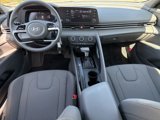 Certified 2025 Hyundai Elantra SE image 4