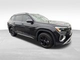 Used 2024 Volkswagen Atlas Peak Edition SEL image 3