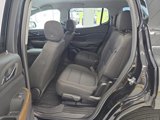 Used 2023 GMC Acadia SLE w/ Driver Convenience Package image 3