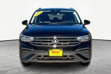 Used 2024 Volkswagen Tiguan SE image 3