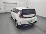 Used 2023 Kia Soul LX w/ LX Technology Package image 6