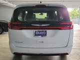 New 2025 Chrysler Pacifica Select image 4
