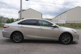 Used 2016 Toyota Camry SE image 4