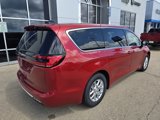 New 2026 Chrysler Pacifica Select image 4