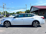 Used 2021 Nissan Altima 2.5 SR image 2