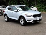 Used 2022 Volvo XC40 T5 Momentum image 6