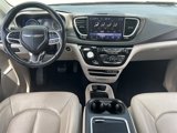Used 2021 Chrysler Pacifica Touring-L image 2