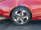 Used 2022 Hyundai Elantra SEL w/ Convenience + Premium Package image 4