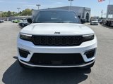 New 2025 Jeep Grand Cherokee Summit image 3