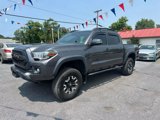 Used 2018 Toyota Tacoma TRD Off-Road image 3