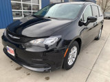 Used 2022 Chrysler Voyager LX image 2
