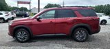 Used 2024 Nissan Pathfinder SV image 3
