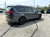 Used 2020 Chrysler Pacifica Limited image 4