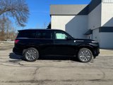 New 2025 INFINITI QX80 Luxe image 2