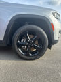 Used 2023 Jeep Grand Cherokee L Laredo image 4