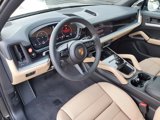 Used 2025 Porsche Cayenne image 4