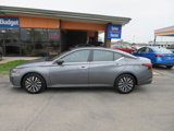 Used 2024 Nissan Altima 2.5 SV image 2