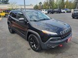 Used 2017 Jeep Cherokee Trailhawk image 4