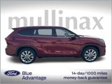 Used 2023 Toyota Highlander Limited image 2