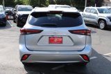 Certified 2025 Toyota Highlander Platinum image 4