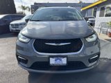 Used 2022 Chrysler Pacifica Touring-L image 2