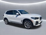 Used 2022 BMW X5 xDrive40i w/ Premium Package image 3