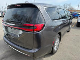 Used 2023 Chrysler Pacifica Touring-L image 6
