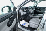 Used 2023 Toyota Highlander XLE image 3