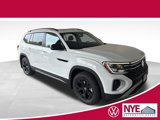 New 2025 Volkswagen Atlas Peak Edition SE image 1