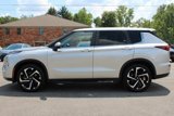 Used 2022 Mitsubishi Outlander SE image 5