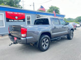 Used 2017 Toyota Tacoma TRD Off-Road image 4