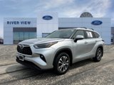 Used 2022 Toyota Highlander XLE image 3