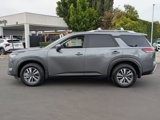 New 2025 Nissan Pathfinder SL w/ Black Appearance Package image 4