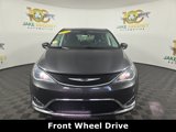 Used 2019 Chrysler Pacifica Touring Plus image 3