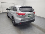 Used 2019 Toyota Highlander LE image 5