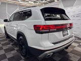 Used 2024 Volkswagen Atlas Peak Edition SEL image 5